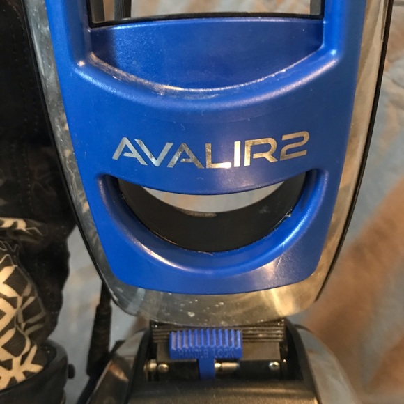Avalir2 Kirby vacuum - Picture 2 of 4